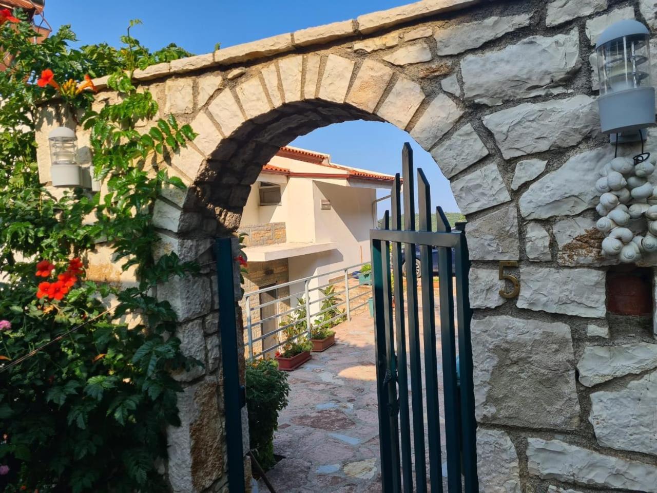 Vuno Vila Tatjana旅馆 外观 照片